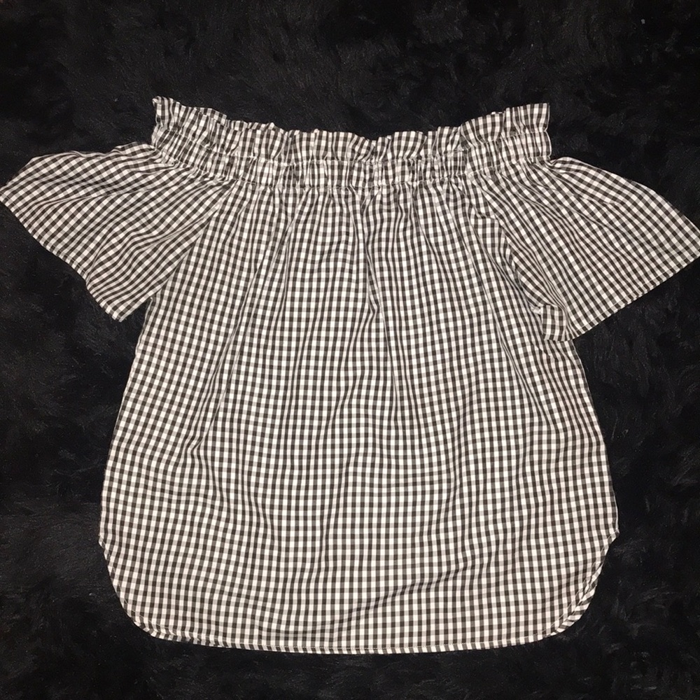 NWT Off the shoulder shirt
